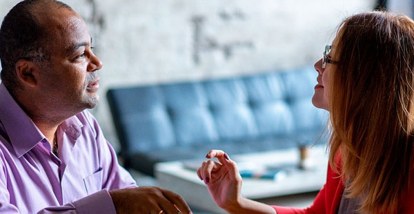 營銷定位戰(zhàn)略有哪些方面？如何進(jìn)行？